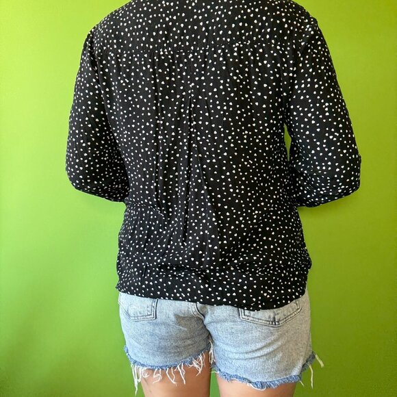 Black long sleeve button down shirt with white hearts / Viscose / Large - Picture 4 of 6